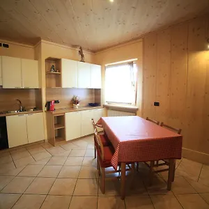 chalet-marinella.it-lombardy.com/